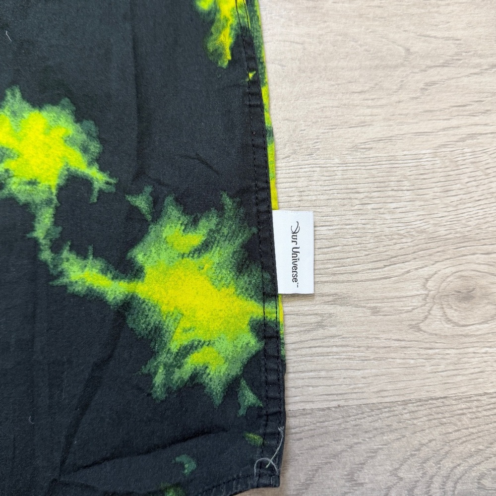 Disney Oogie Boogie Our Universe Green SS Button Down Shirt Men's MEDIUM - Picture 5 of 12